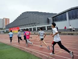 湖人揪出最大毒瘤！詹姆斯第五冠要被他毁了，东契奇也表达不满