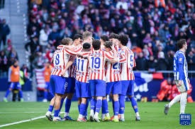 效率太差只能传传球！布克13中4拿到14分7板10助 正负值-33